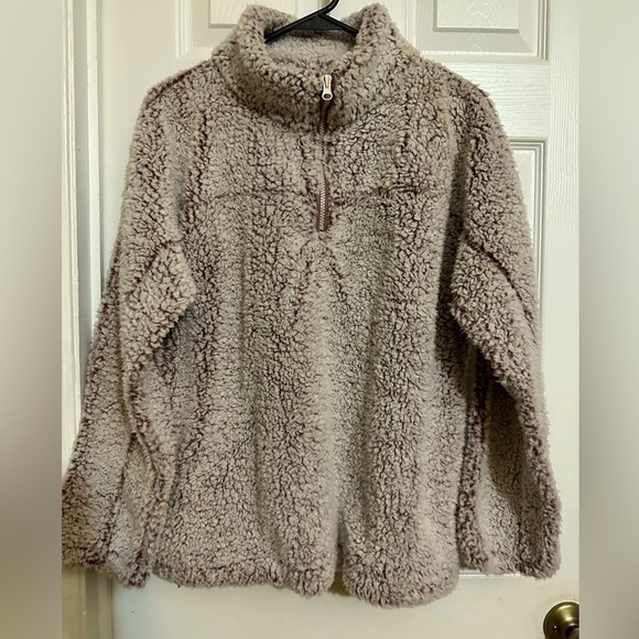 Indulge in the comfortable & welcoming warmth of a gentle rose-colored pullover - Picture 8 of 8